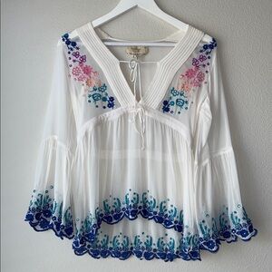 NICOLE MILLER Artelier Floral Embroidered Bell Sleeve Peasant Blouse PETITE XS